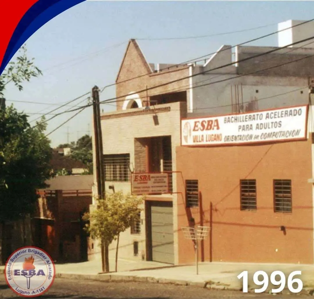 Inauguración del colegio en 1965 con autoridades y alumnos