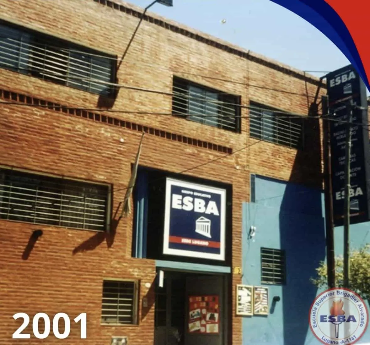 Inauguración del colegio en 1965 con autoridades y alumnos
